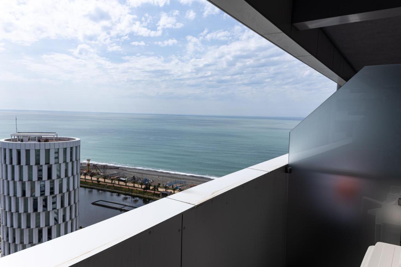 شقة Sea Breeze In باتومي المظهر الخارجي الصورة